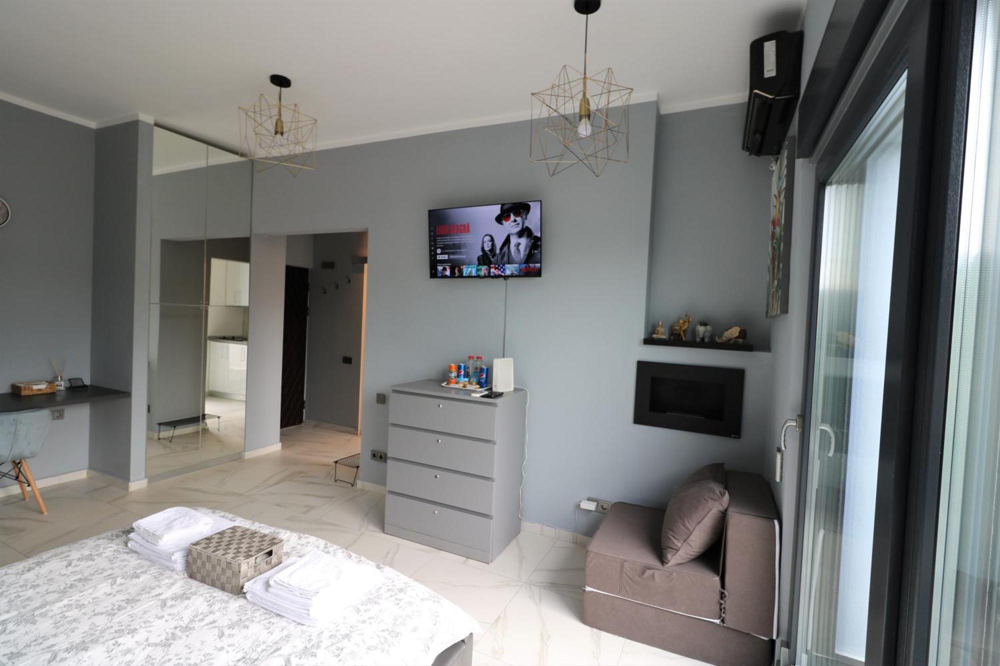 Deluxe Skyline Retreat Studio - Old Town بوخارست المظهر الخارجي الصورة