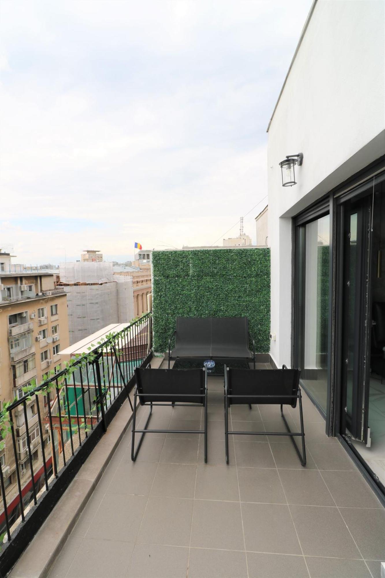 Deluxe Skyline Retreat Studio - Old Town بوخارست المظهر الخارجي الصورة