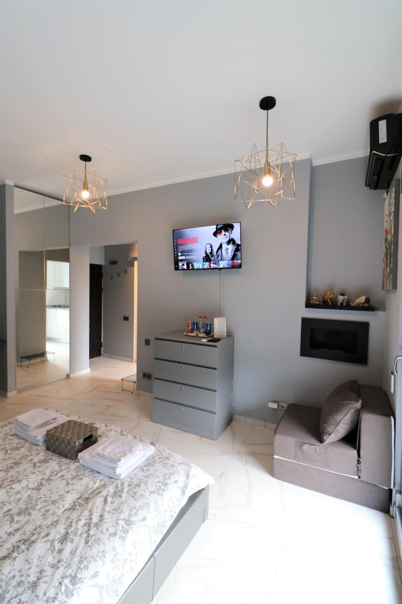 Deluxe Skyline Retreat Studio - Old Town بوخارست المظهر الخارجي الصورة